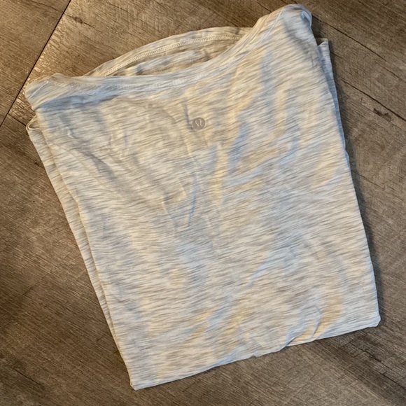 Lululemon Workout Top - Picture 3 of 3